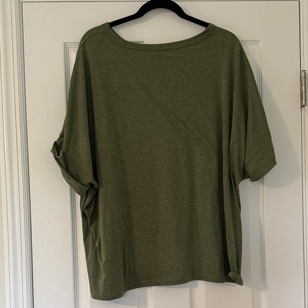 Relaxed Olive Green Women's Short Sleeve Tunic